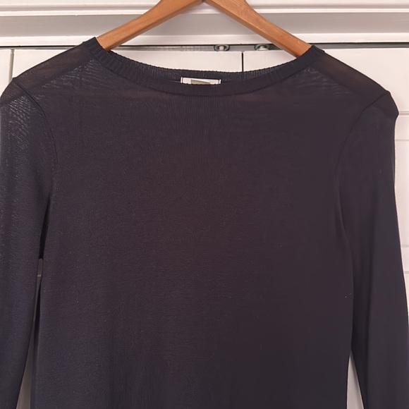 Light weight navy sweater - Picture 2 of 4